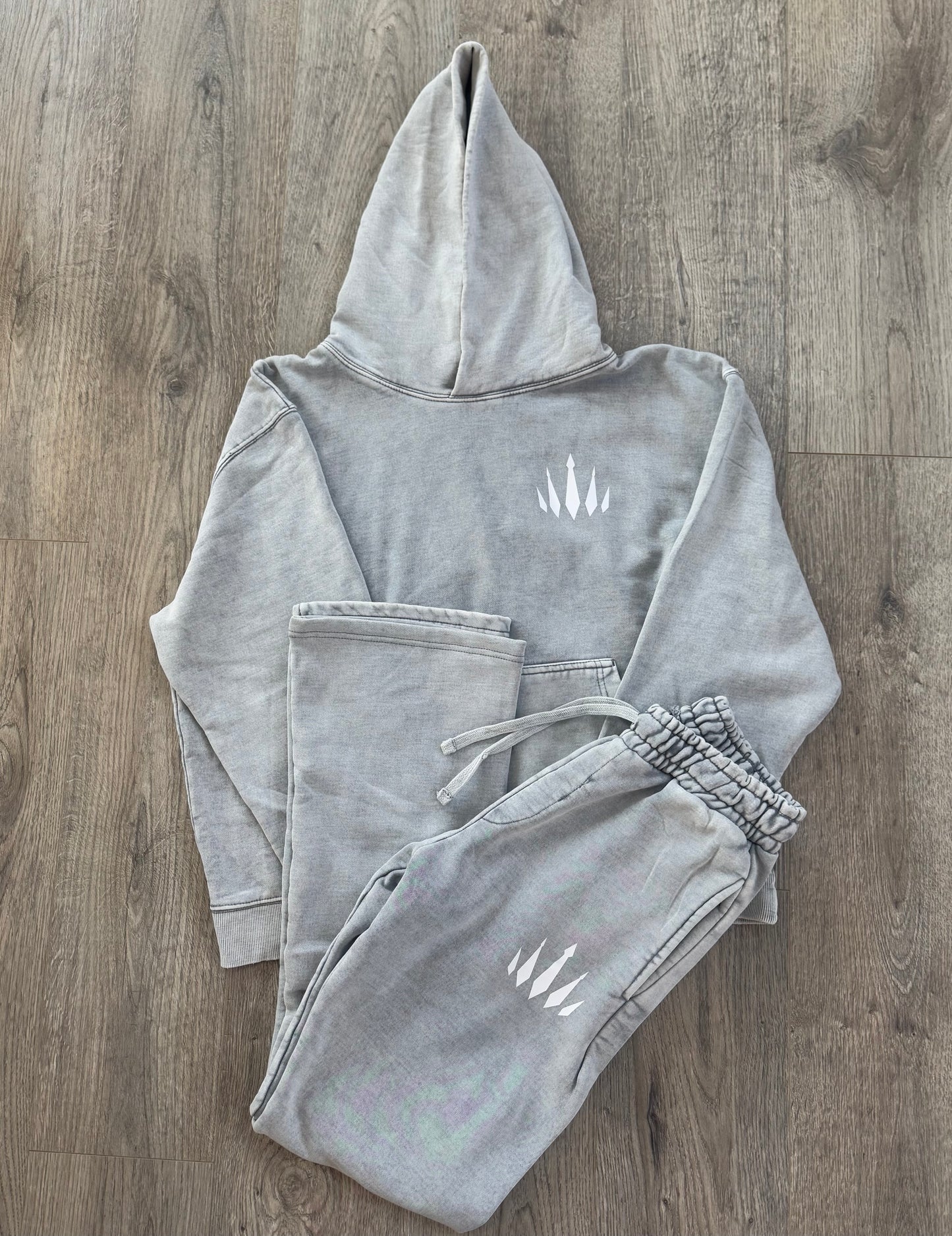 Light Grey Acid Wash Crown Set