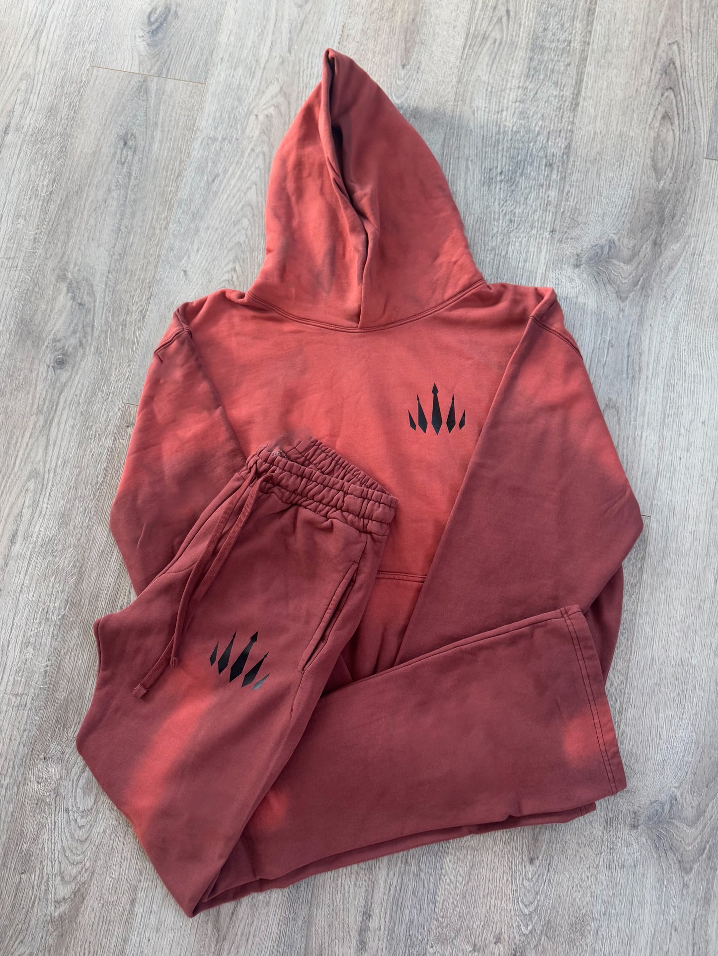 Faded Rust Crown Set